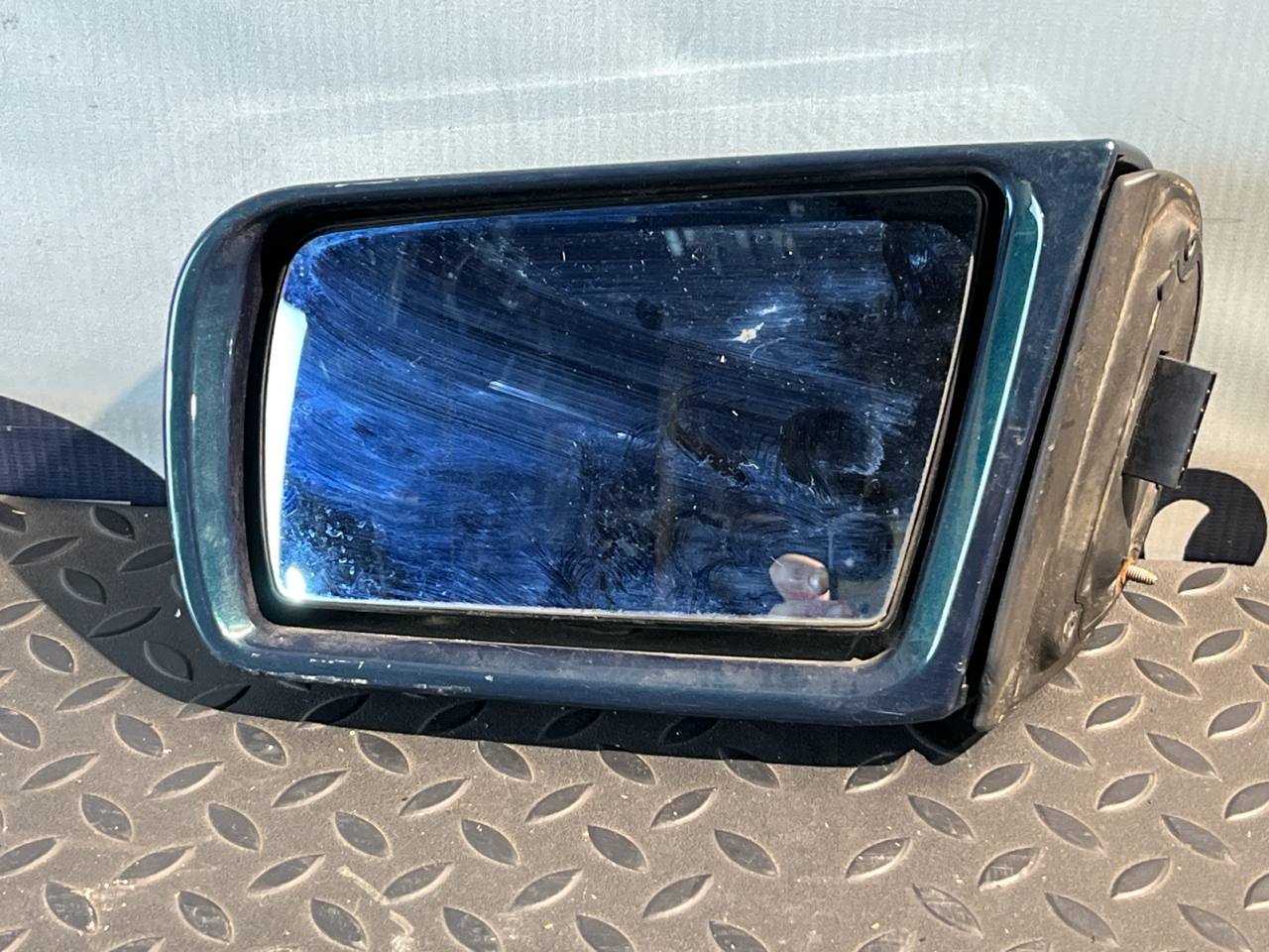 Зеркало левое Mercedes C/W202 1993-2001