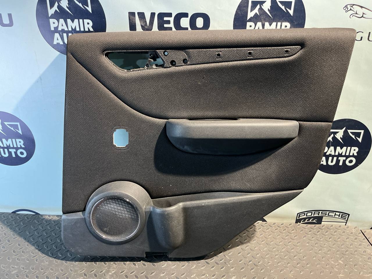 Обшивка двери задняя правая Mercedes B/W245 2005-2011