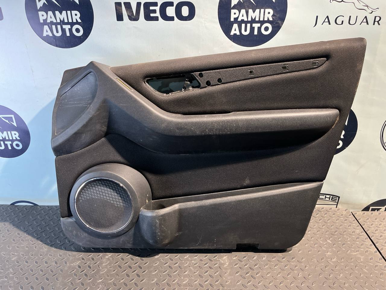 Обшивка двери передняя правая Mercedes B/W245 2005-2011