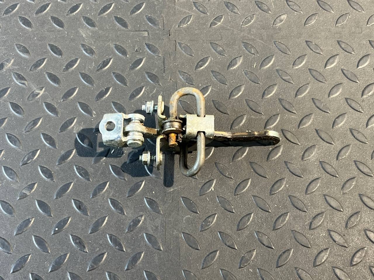 Ограничитель двери задний Opel Signum 2003-2008