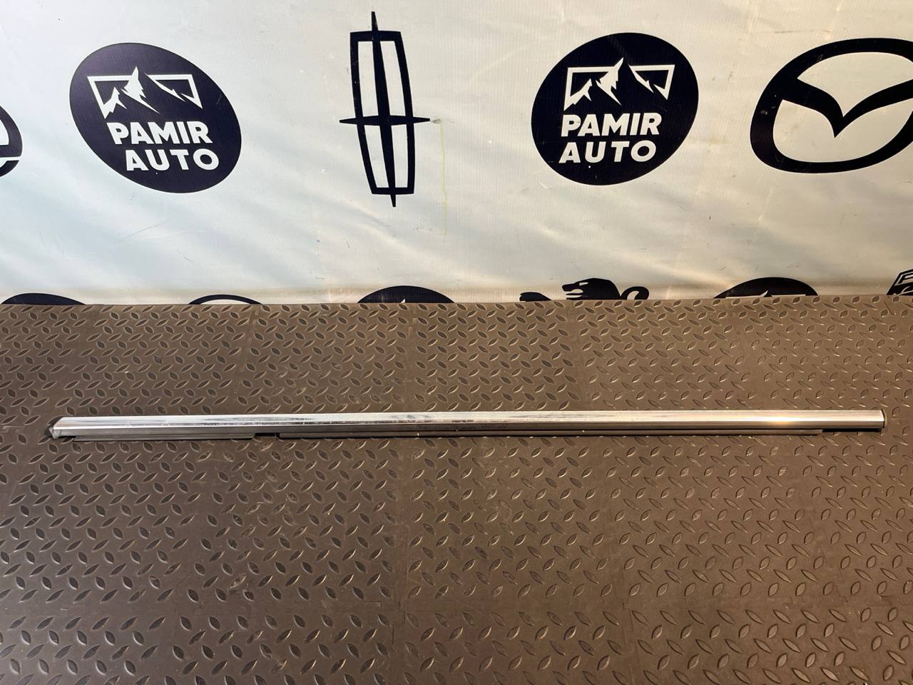 Уплотнитель двери задний левый Opel Signum 2003-2008