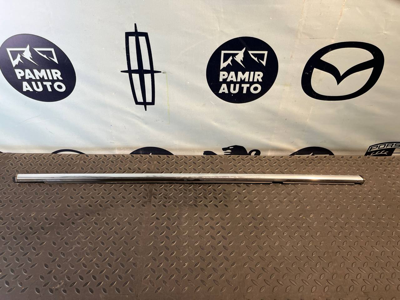 Уплотнитель двери задний правый Opel Signum 2003-2008