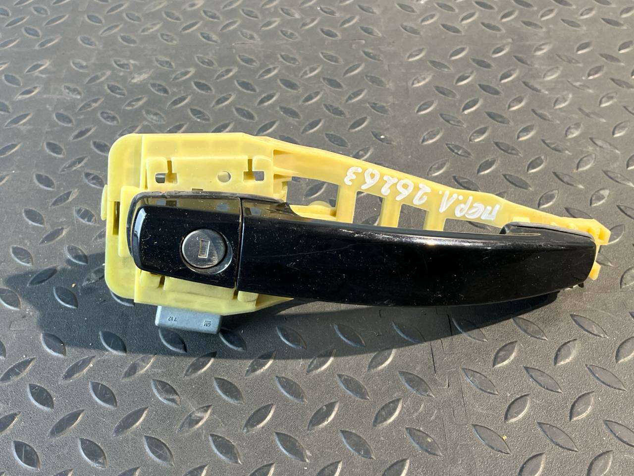 Ручка двери передняя левая Opel Signum 2003-2008