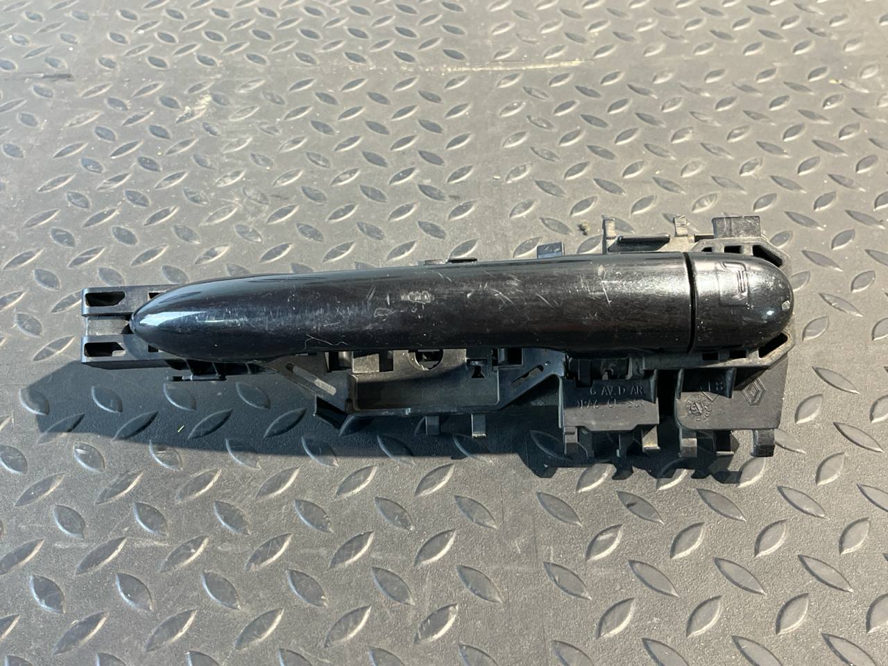 Ручка двери передняя левая Renault Megane/2 2002-2009