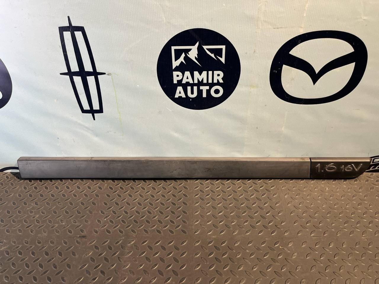 Молдинг двери передний правый Renault Megane/2 2002-2009