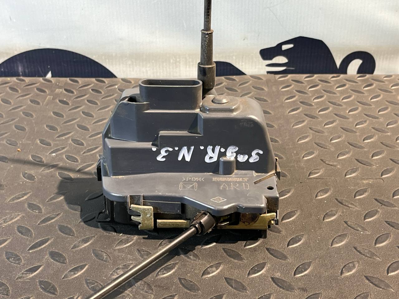 Замок двери задний правый Renault Megane/2 2002-2009