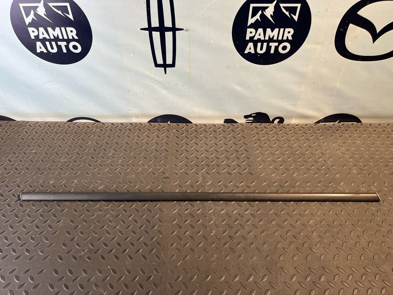 Уплотнитель двери задний правый Renault Megane/2 2002-2009