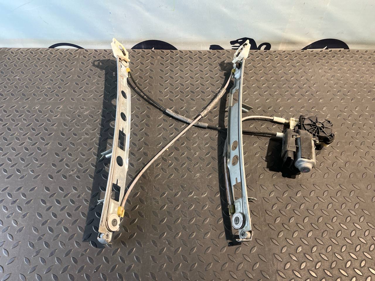 Стеклоподъемник передний правый Renault Megane/2 2002-2009