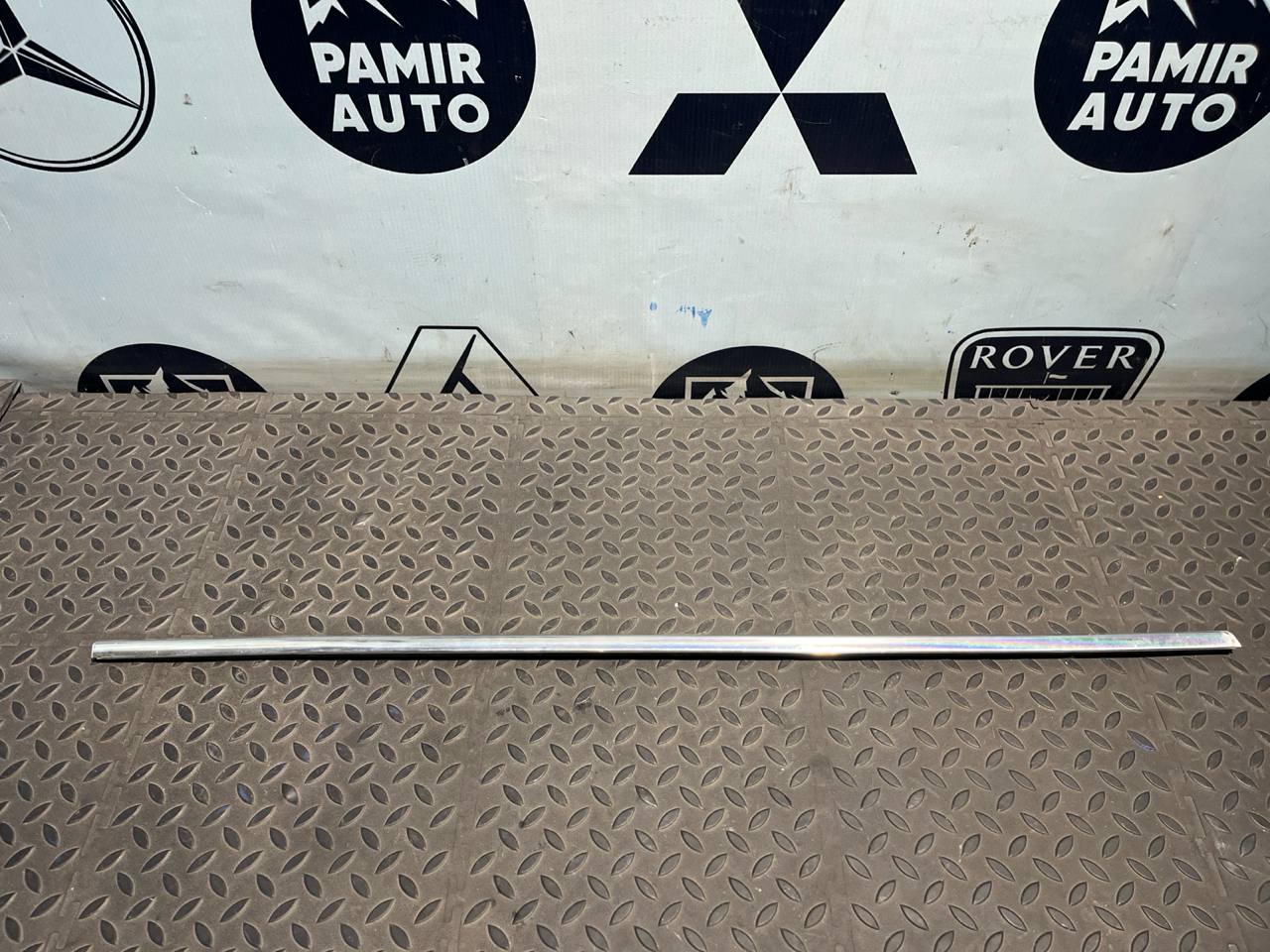 Уплотнитель двери передний правый BMW 3/E46 1998-2007