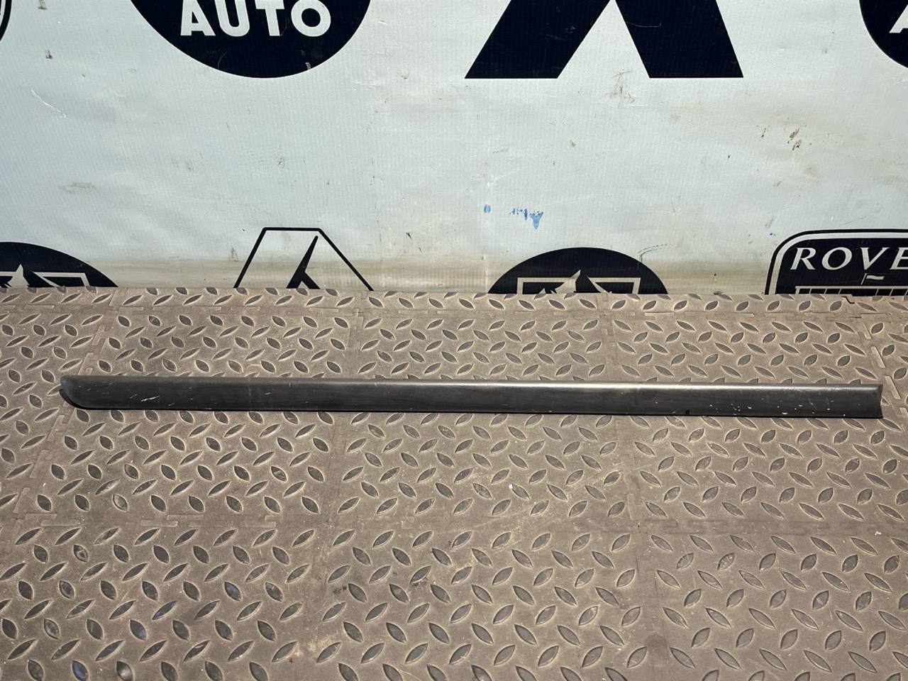 Молдинг двери задний правый BMW 3/E46 1998-2007