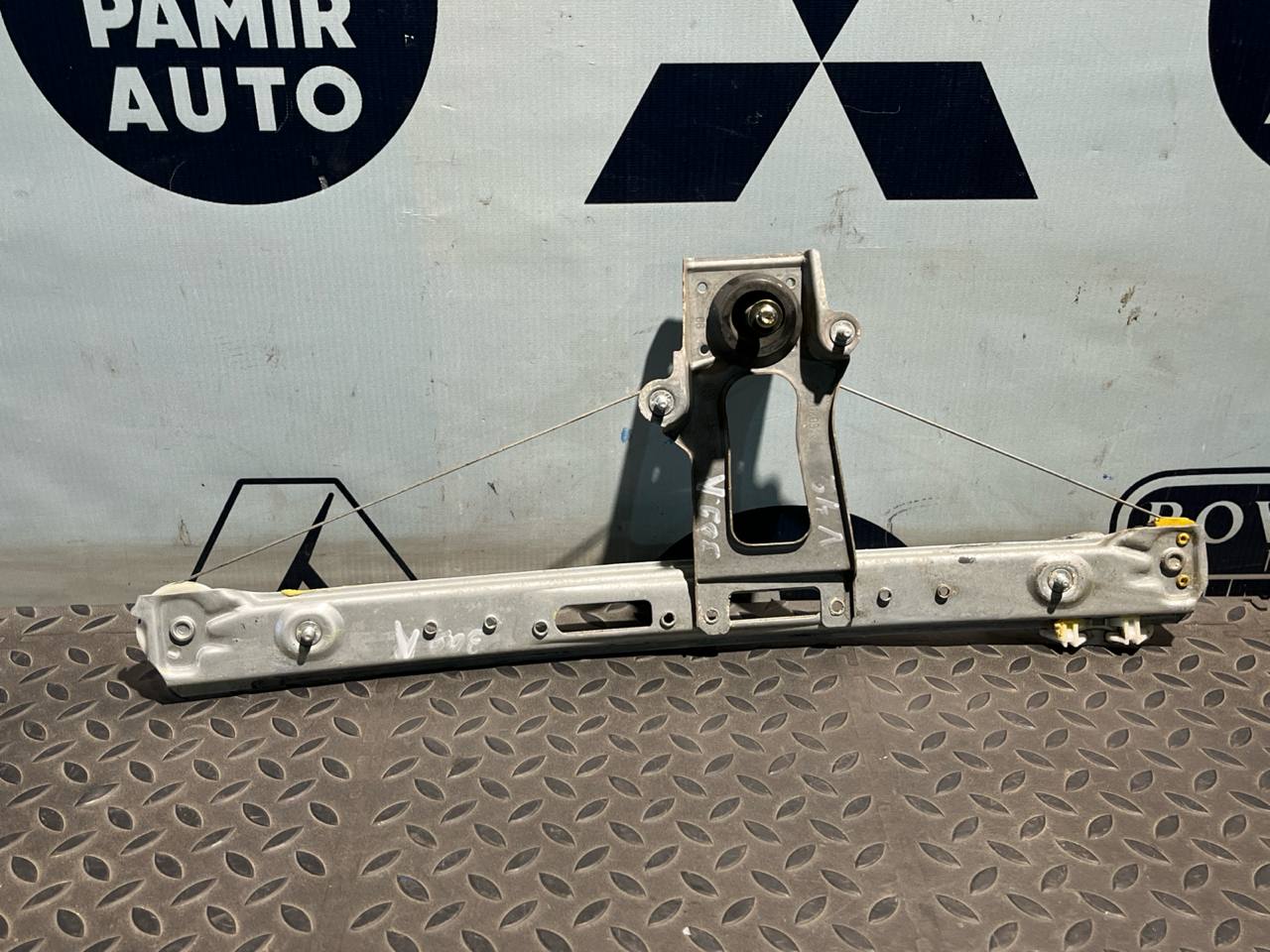 Стеклоподъемник задний левый BMW 3/E46 1998-2007