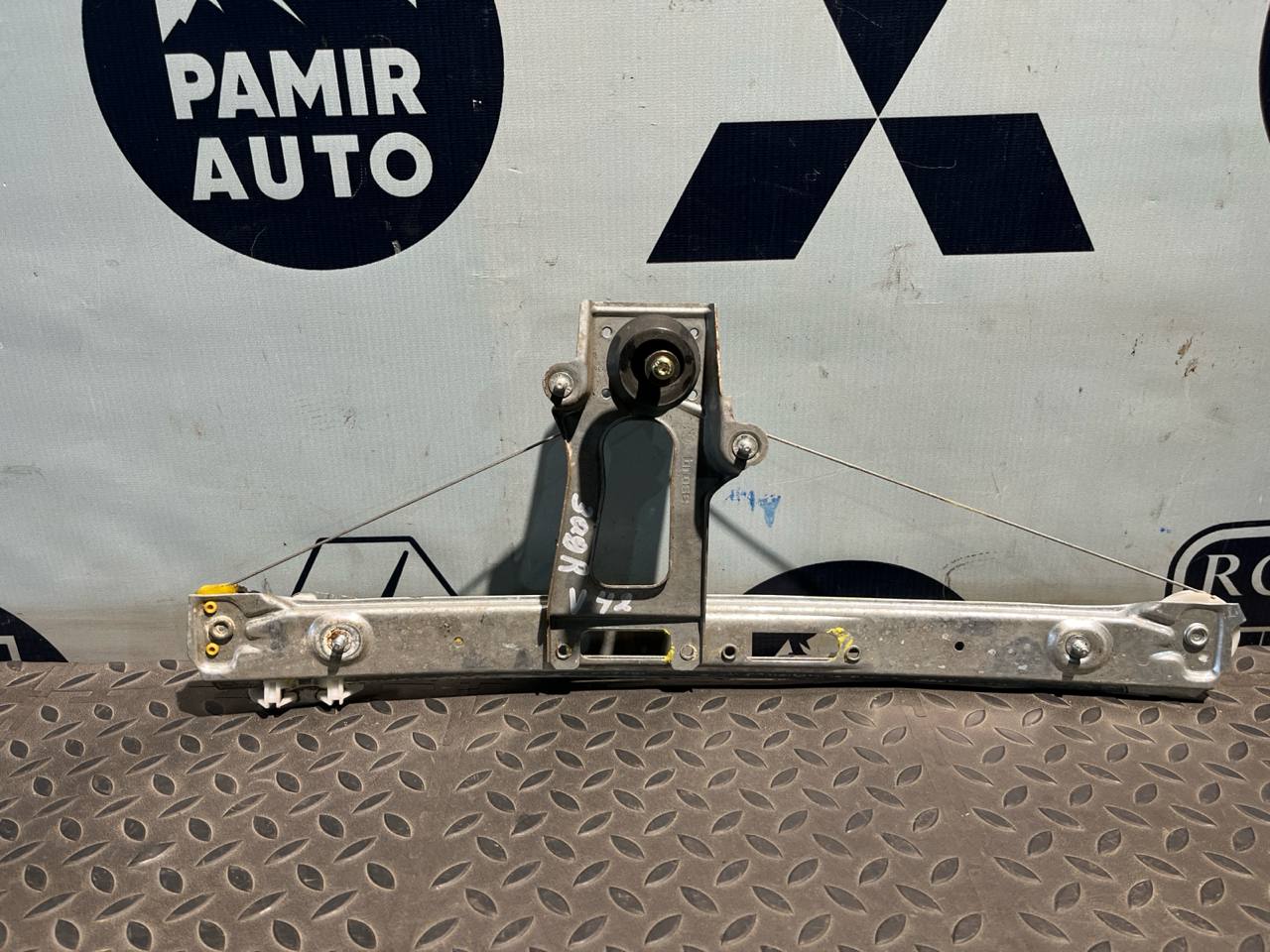 Стеклоподъемник задний правый BMW 3/E46 1998-2007