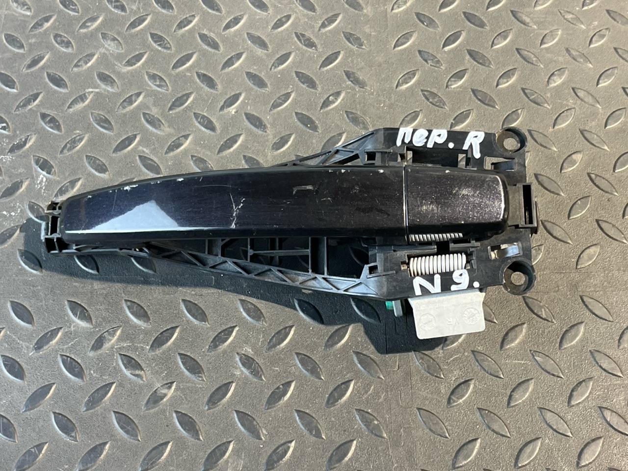 Ручка двери передняя правая Opel Astra/H 2004-2014