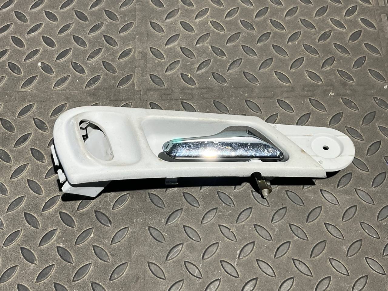 Ручка двери задняя правая Mercedes C/W203 2000-2008