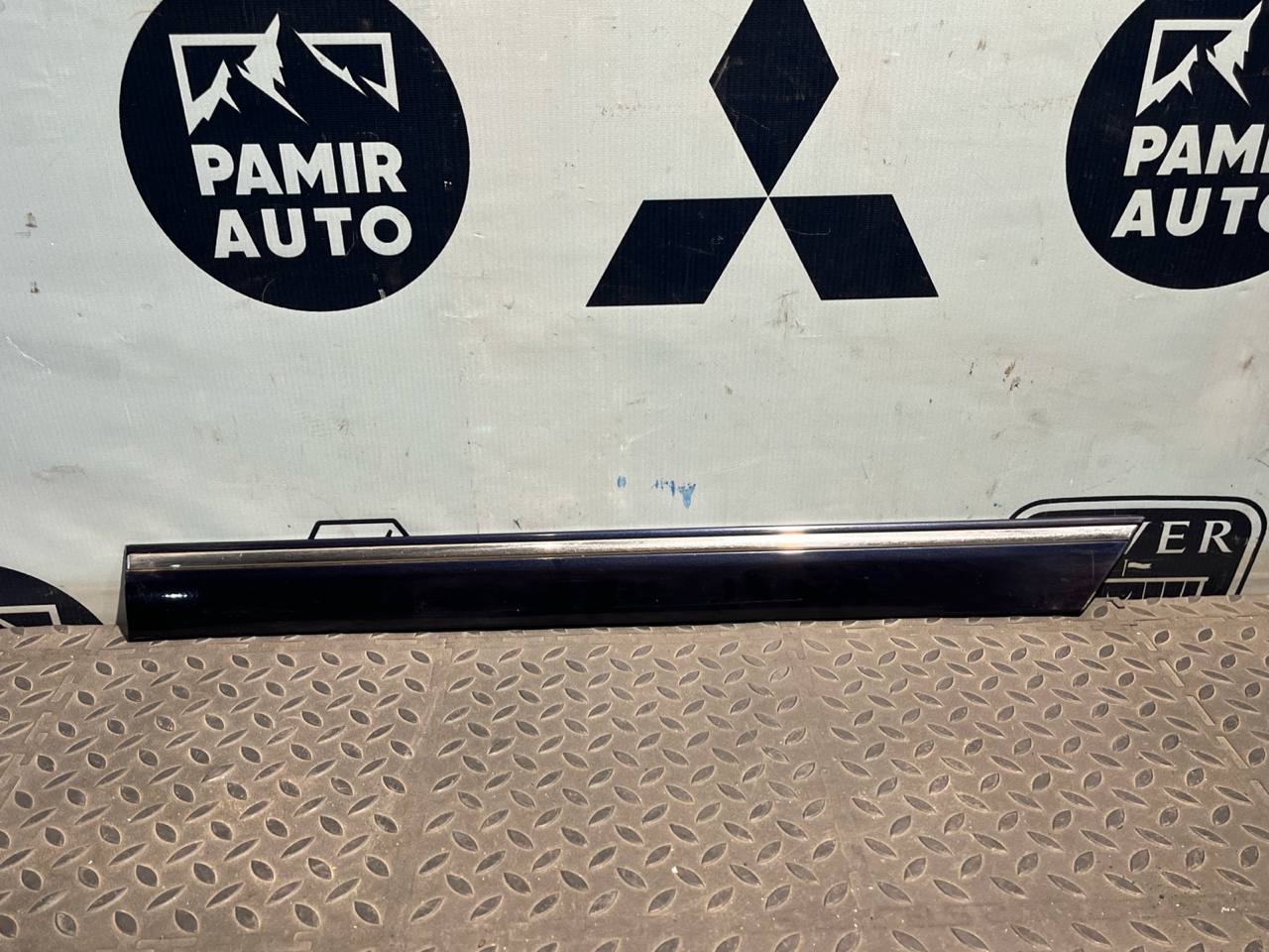 Молдинг двери задний левый Mercedes C/W203 2000-2008