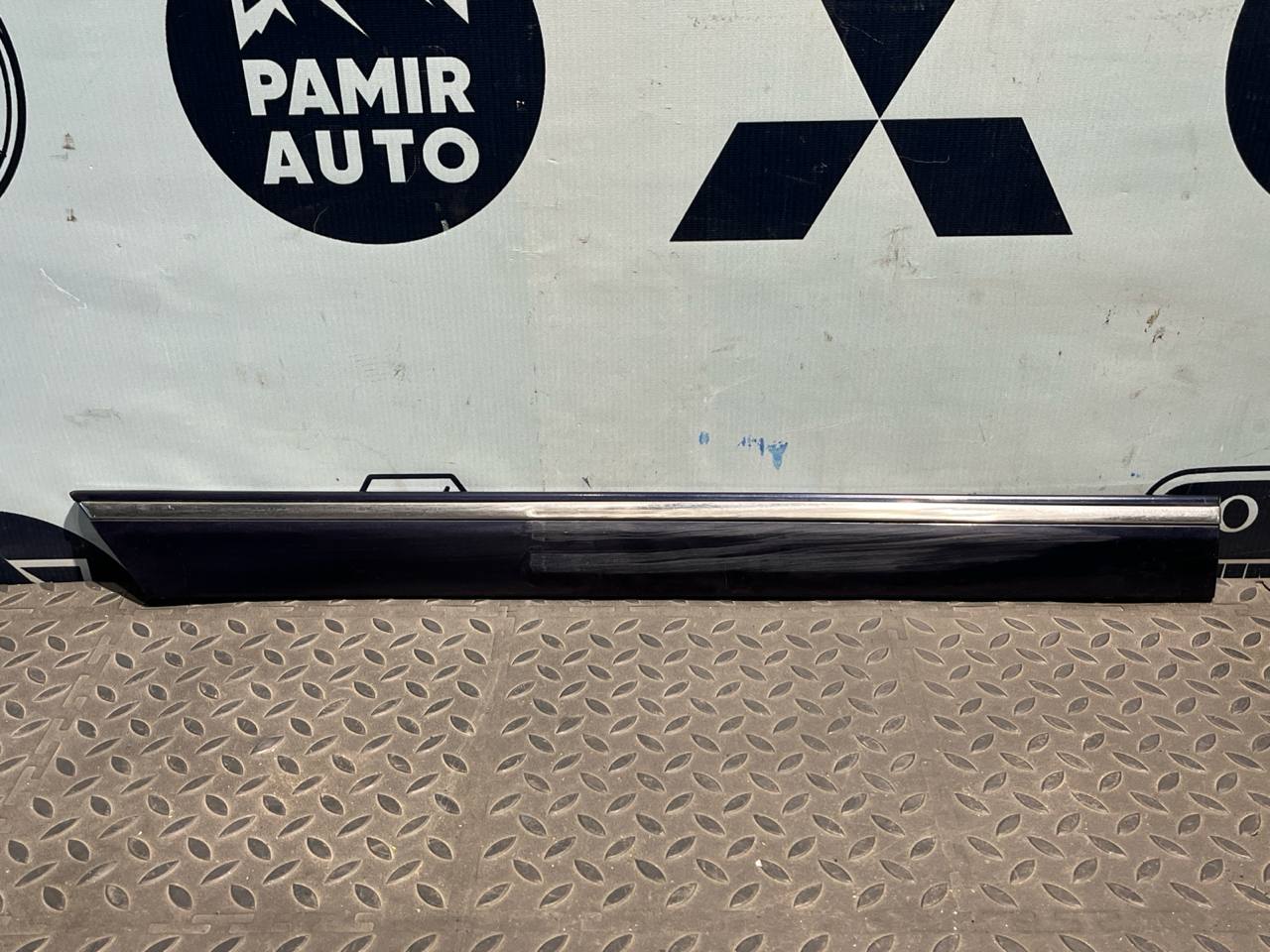 Молдинг двери задний правый Mercedes C/W203 2000-2008