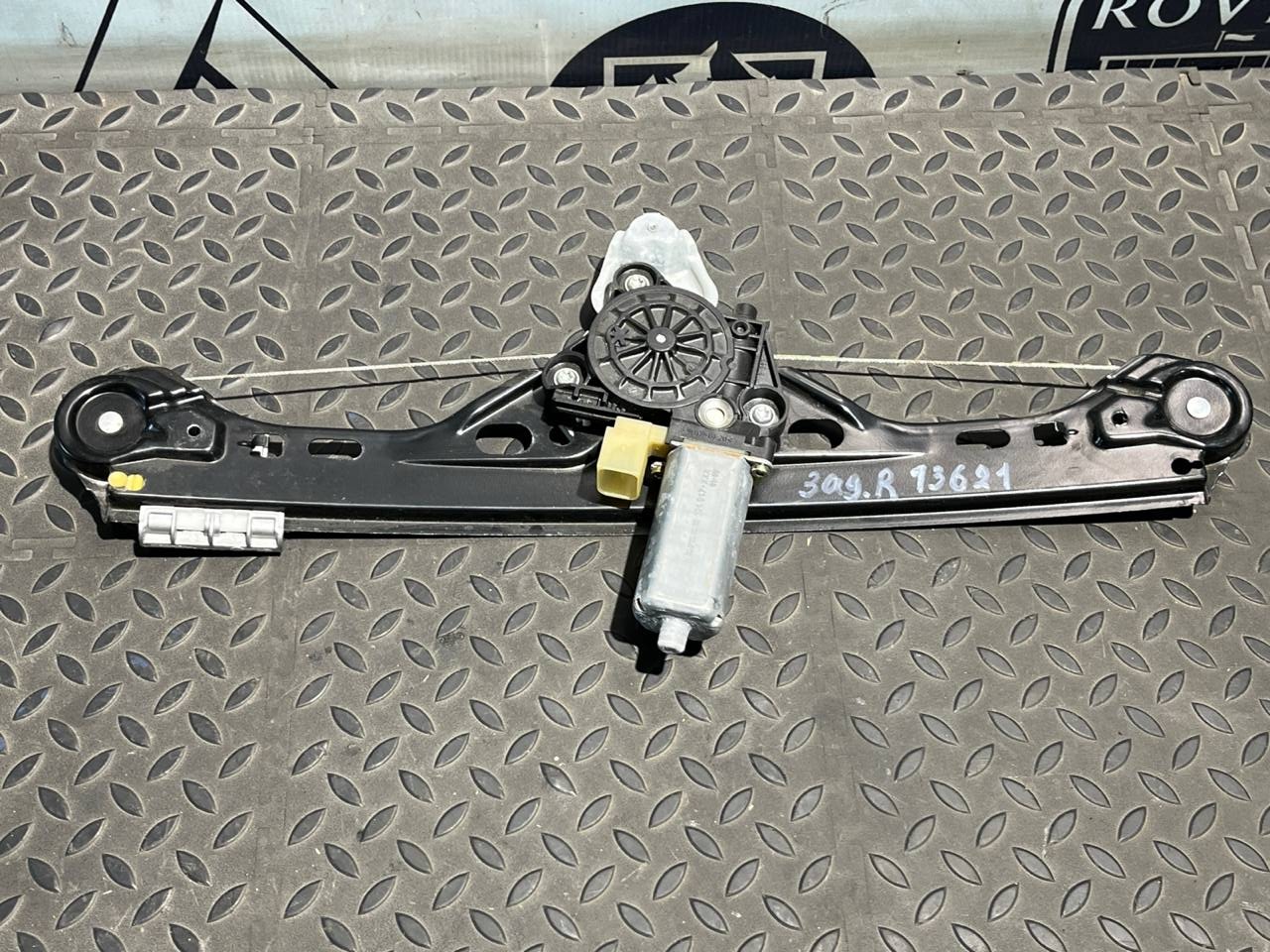 Стеклоподъемник задний правый Mercedes C/W203 2000-2008