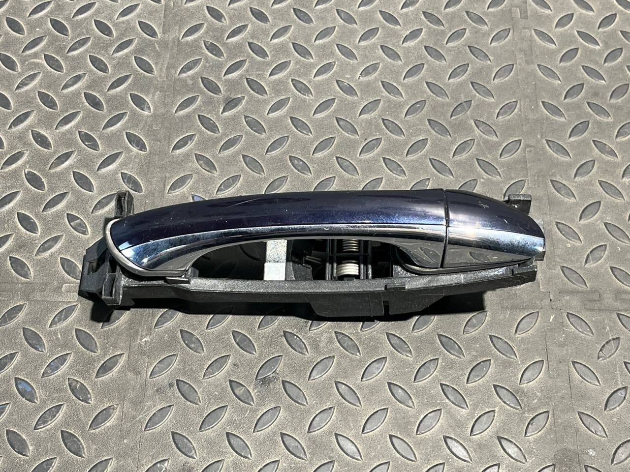 Ручка двери задняя правая Mercedes C/W203 2000-2008