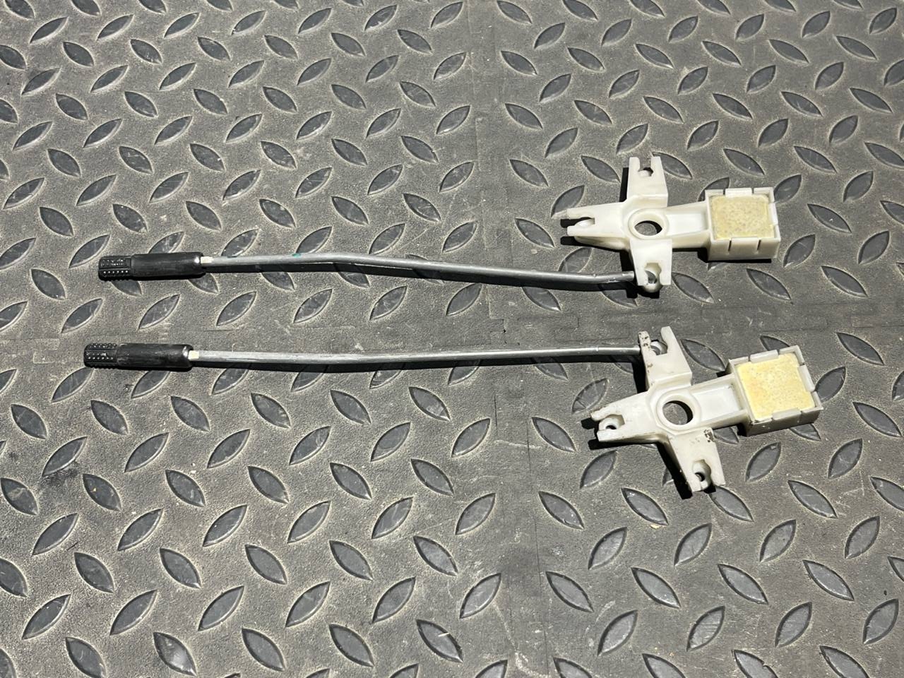 Кнопка открывания двери задняя Volkswagen Golf/4 1997-2006