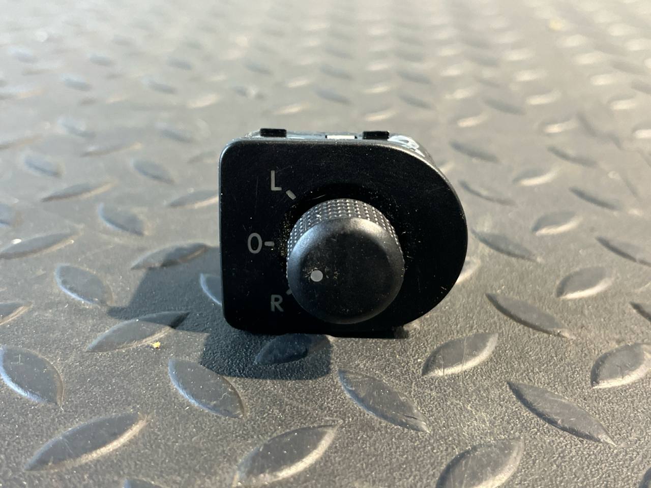 Переключатель регулировки зеркала Volkswagen Golf/4 1997-2006