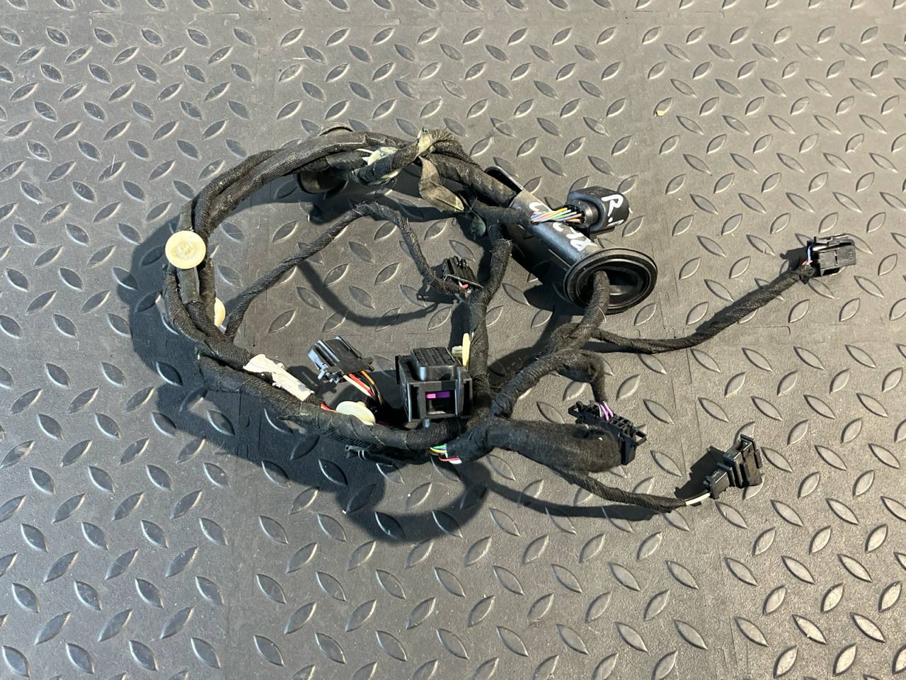 Проводка двери передняя правая Volkswagen Golf/4 1997-2006