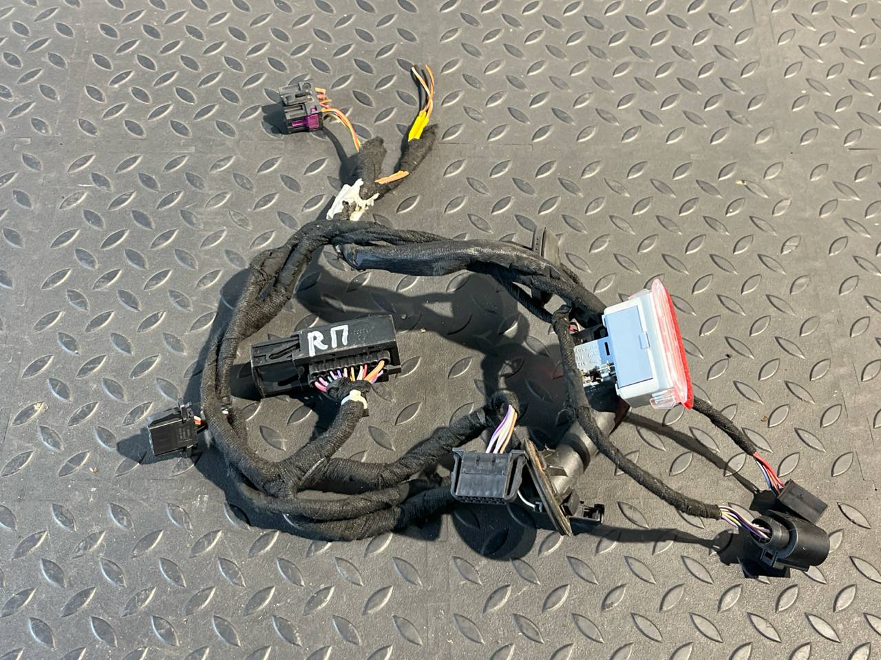 Проводка двери передняя правая Volkswagen Golf/4 1997-2006