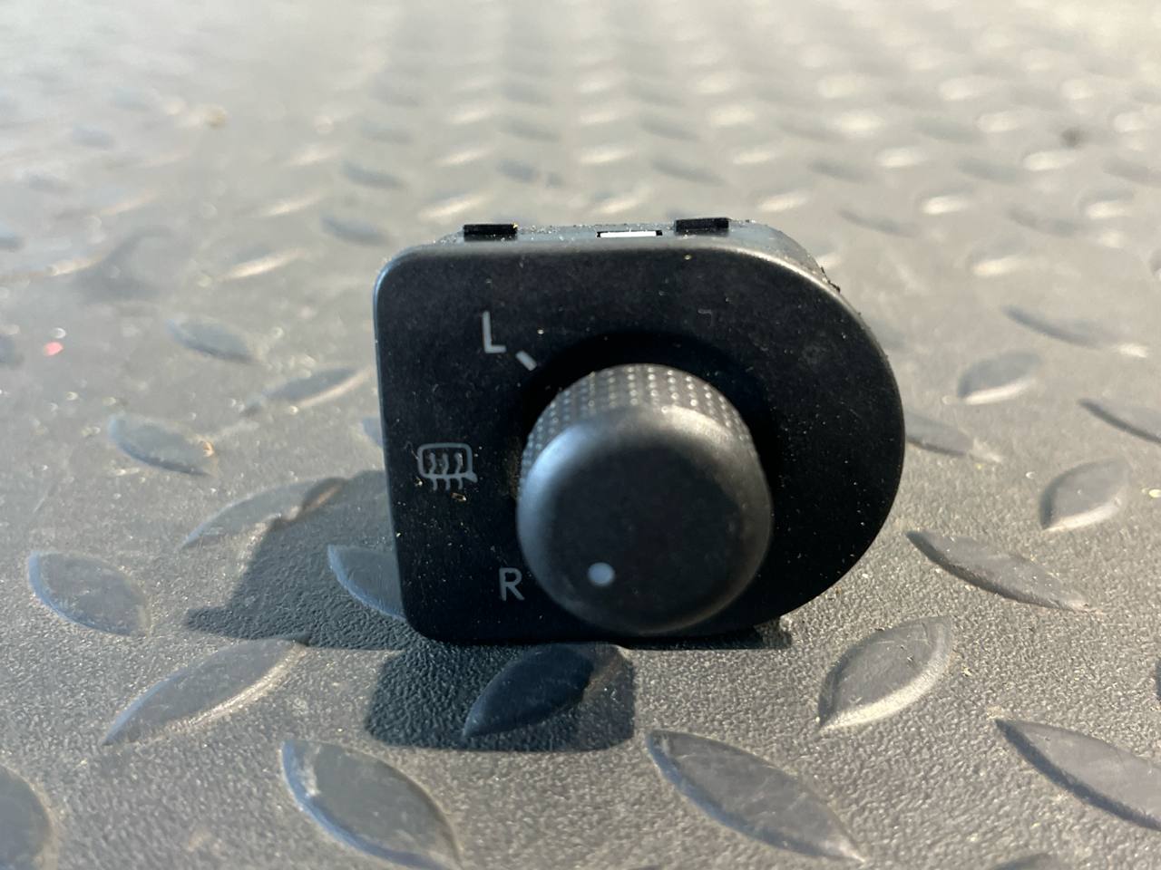 Переключатель регулировки зеркала Volkswagen Golf/4 1997-2006