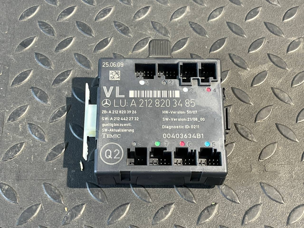 Блок комфорта двери передний левый Mercedes C/W204 2006-2015