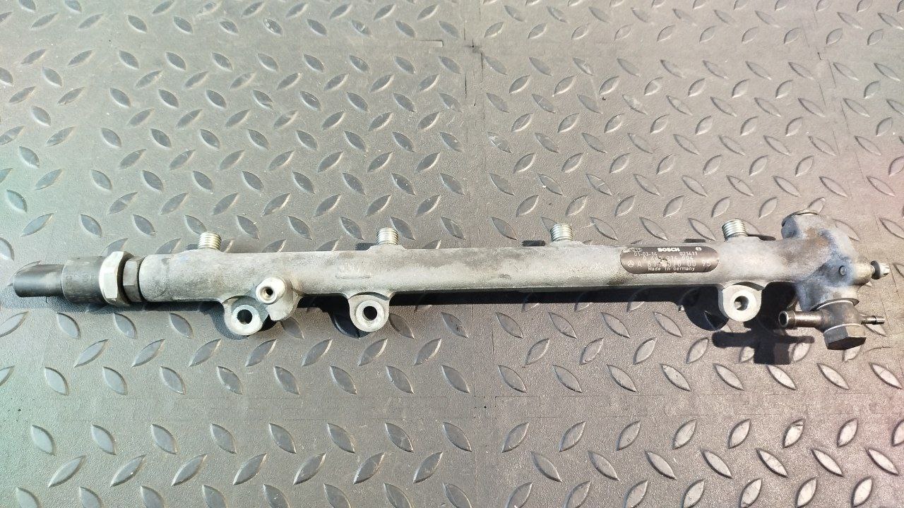 Рампа топливная Mercedes C/W203 2000-2008