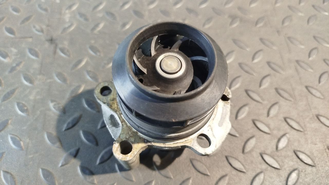 Насос водяной (Помпа) Volkswagen Golf/4 1997-2006