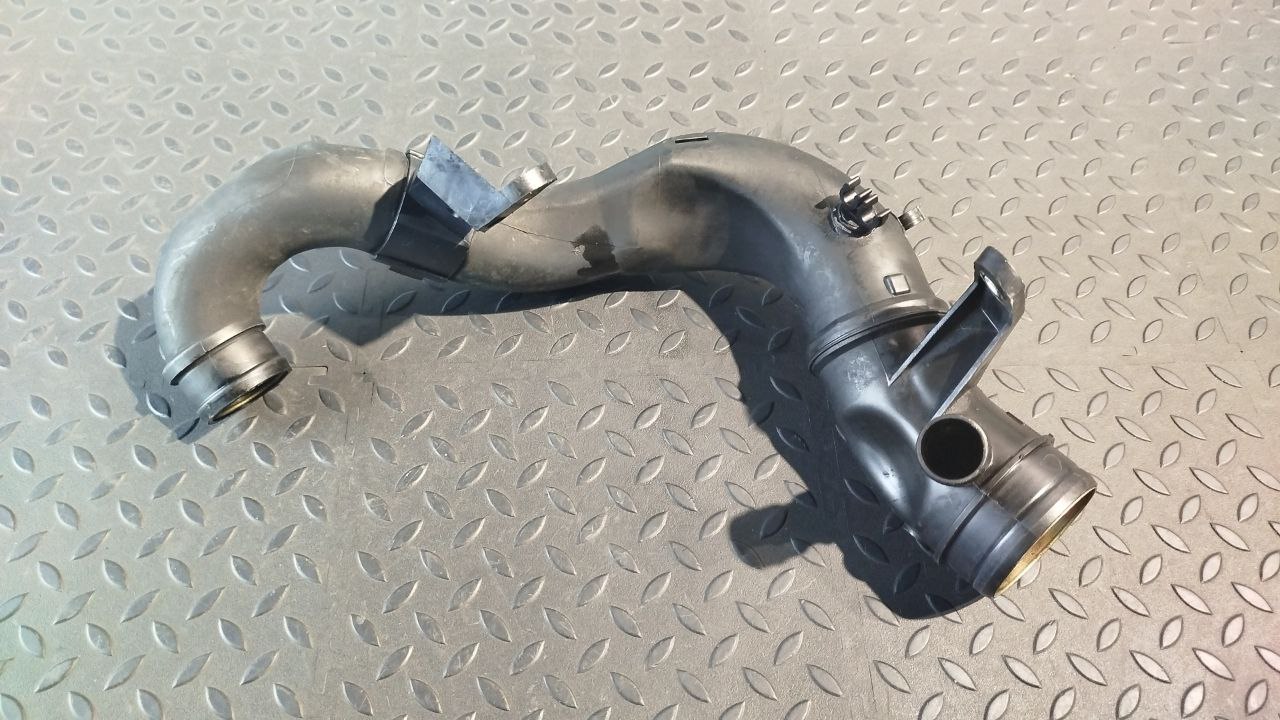 Патрубок воздушного фильтра Volkswagen Golf/4 1997-2006