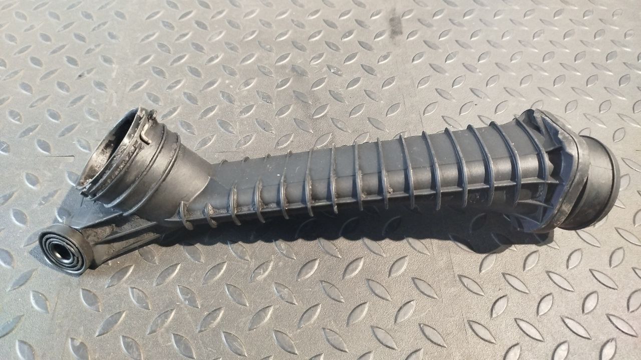 Патрубок интеркулера Volkswagen Golf/4 1997-2006