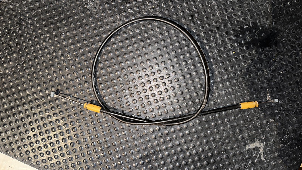 Трос замка двери багажника правый Opel Movano/A 2003-2010