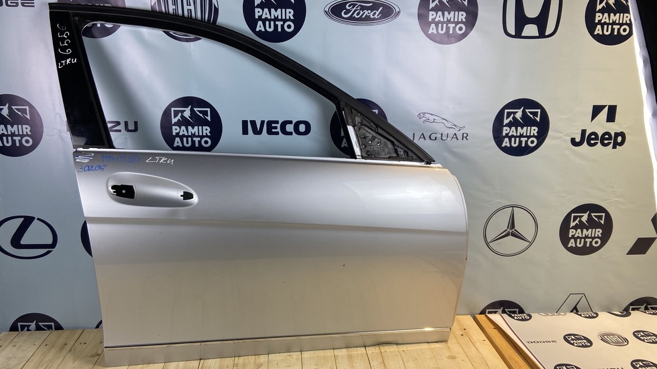 Дверь передняя правая Mercedes C/W204 2006-2015
