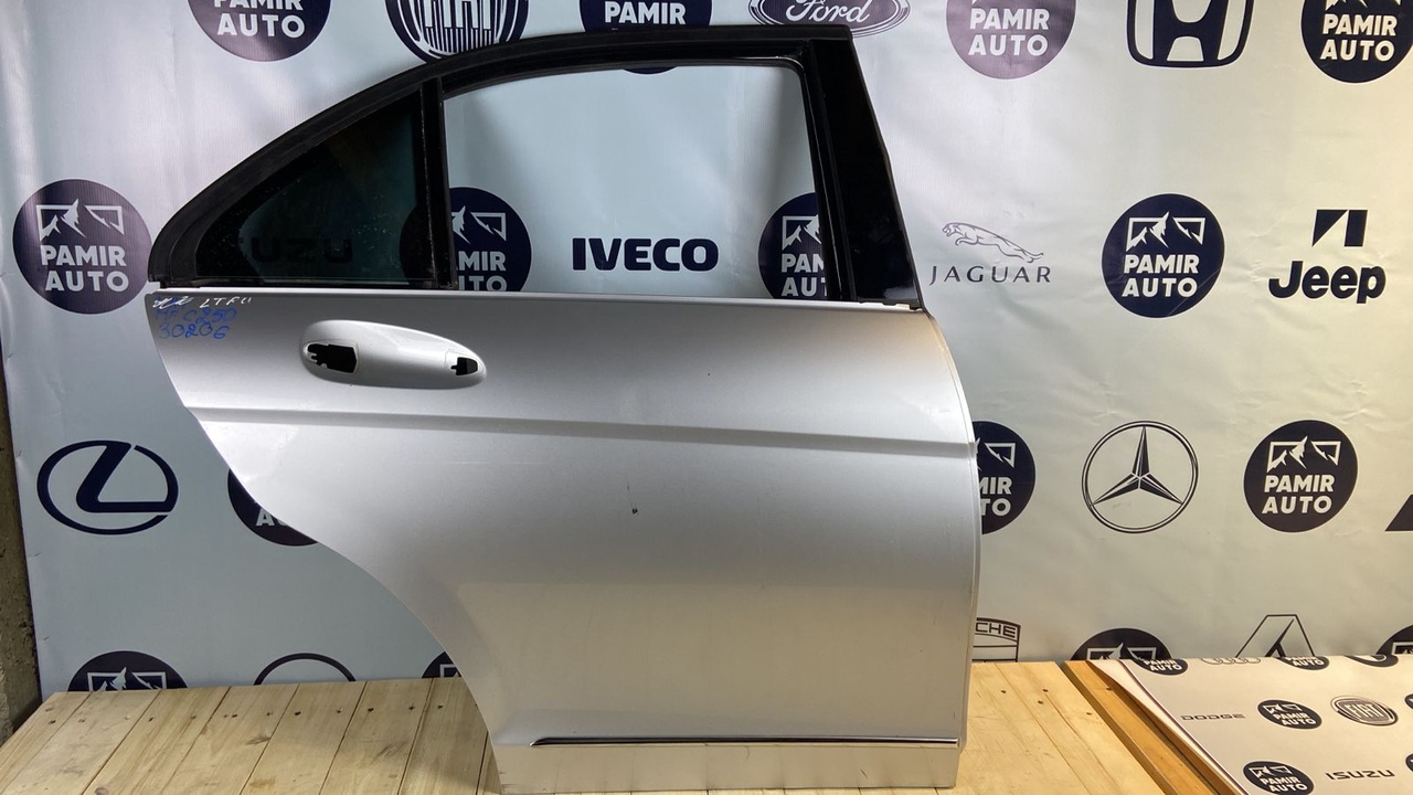 Дверь задняя правая Mercedes C/W204 2006-2015