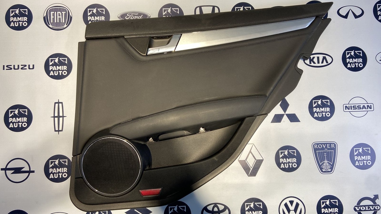 Обшивка двери задняя правая Mercedes C/W204 2006-2015
