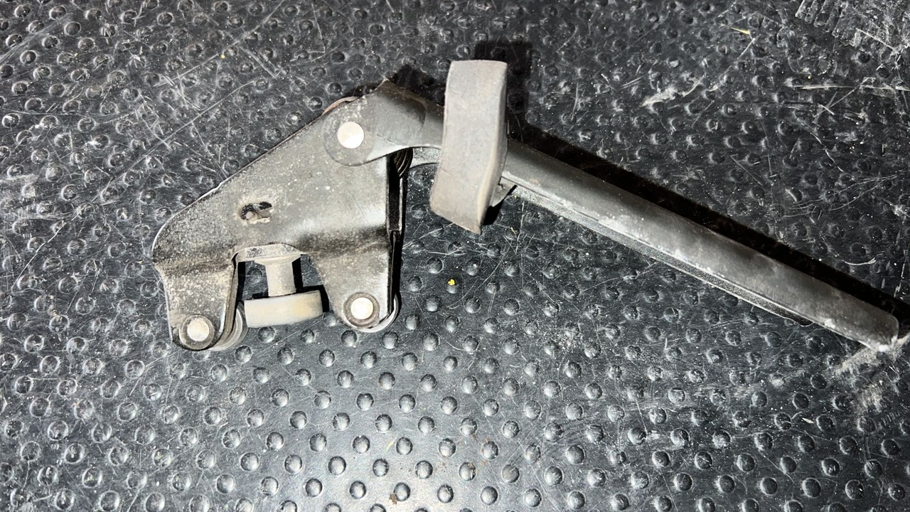 Ролик двери сдвижной правый средний Opel Vivaro/A 2001-2014