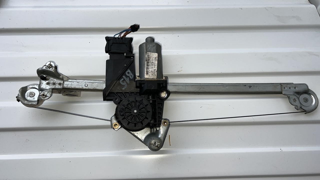 Стеклоподъемник задний левый Mercedes E/W210 1995-2003