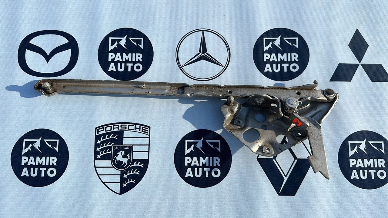 Петля капота левая Mercedes E/W210 1995-2003