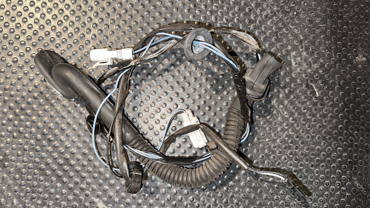 Проводка двери багажника левая Opel Movano/A 2003-2010