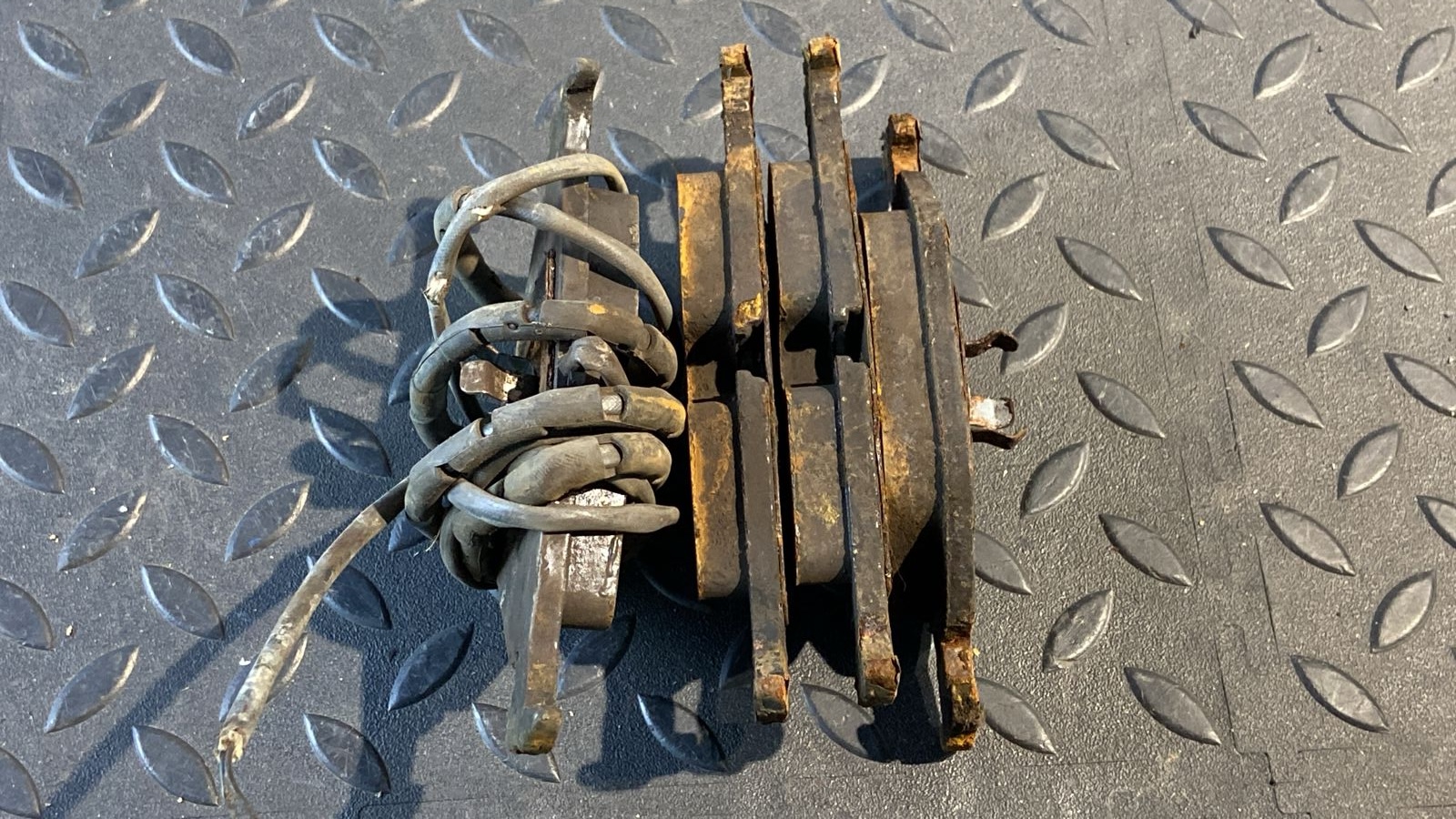 Колодки тормозные задние BMW 3/E46 1998-2007