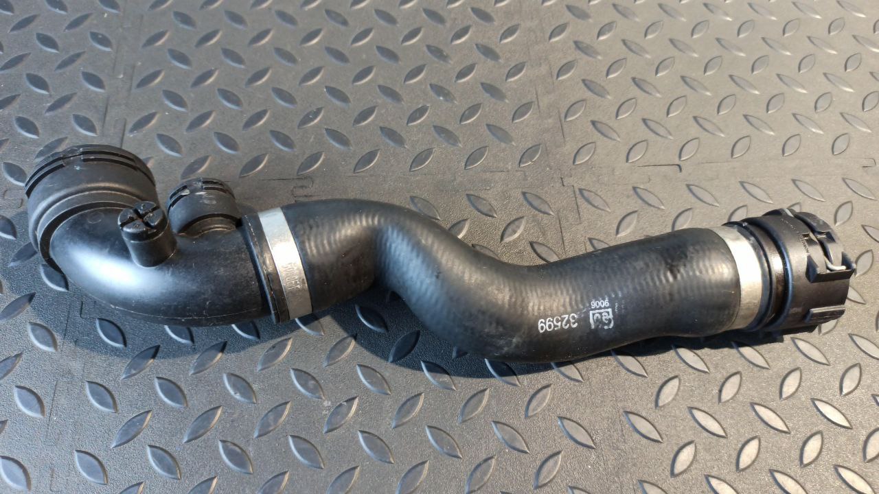 Патрубок ОЖ BMW 3/E46 1998-2007