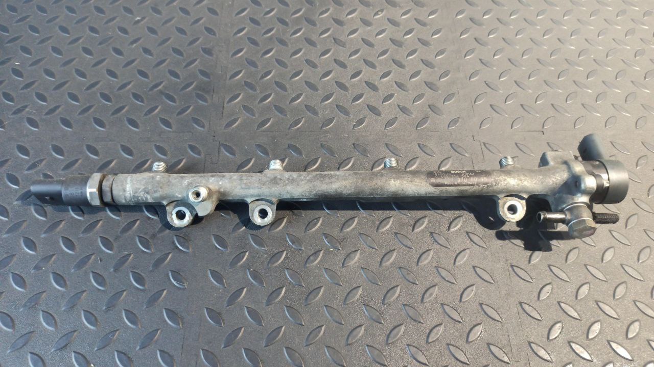 Рампа топливная Mercedes E/W210 1995-2003