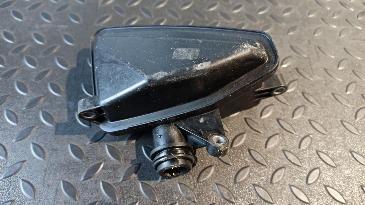 Маслоотделитель Mercedes E/W211 2002-2009