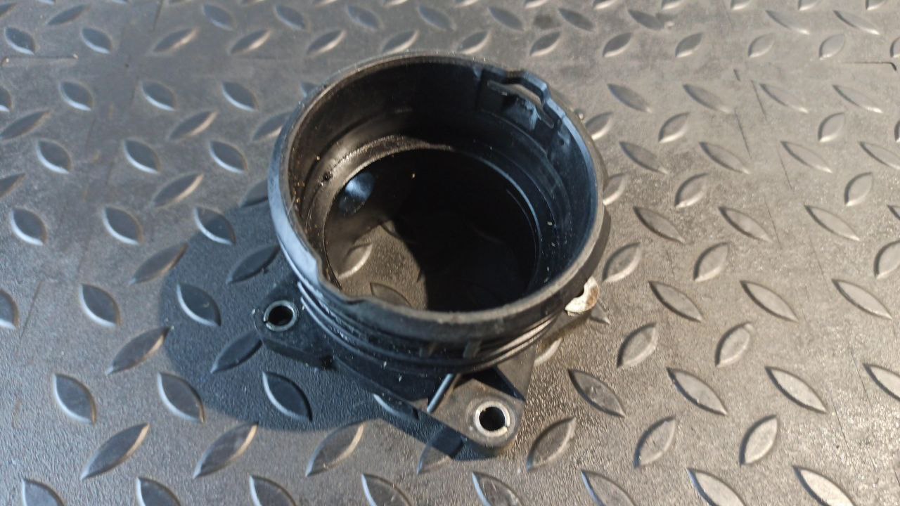 Патрубок воздушного фильтра Mercedes E/W211 2002-2009