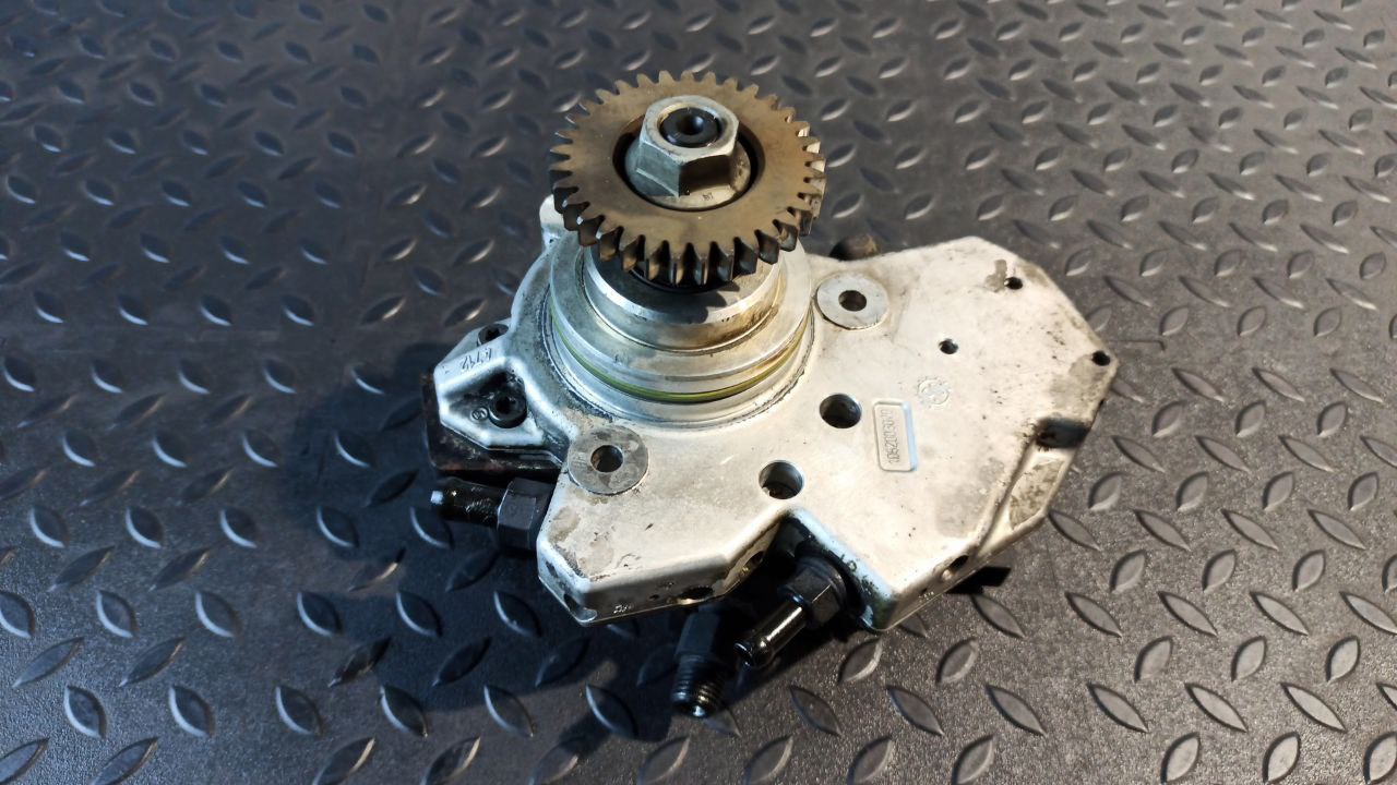 Насос топливный (ТНВД) Mercedes E/W211 2002-2009