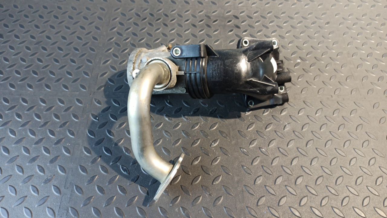 Воздуховод Mercedes E/W211 2002-2009