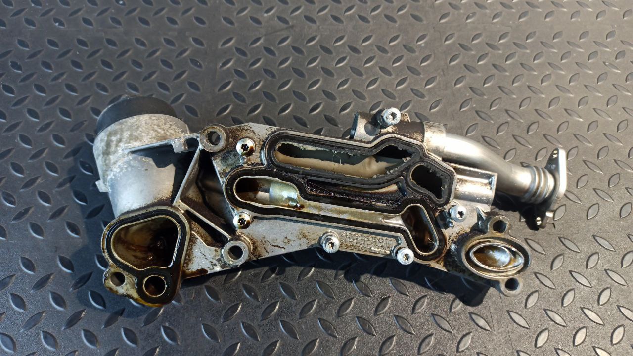 Корпус масляного фильтра Opel Zafira/B 2005-2014