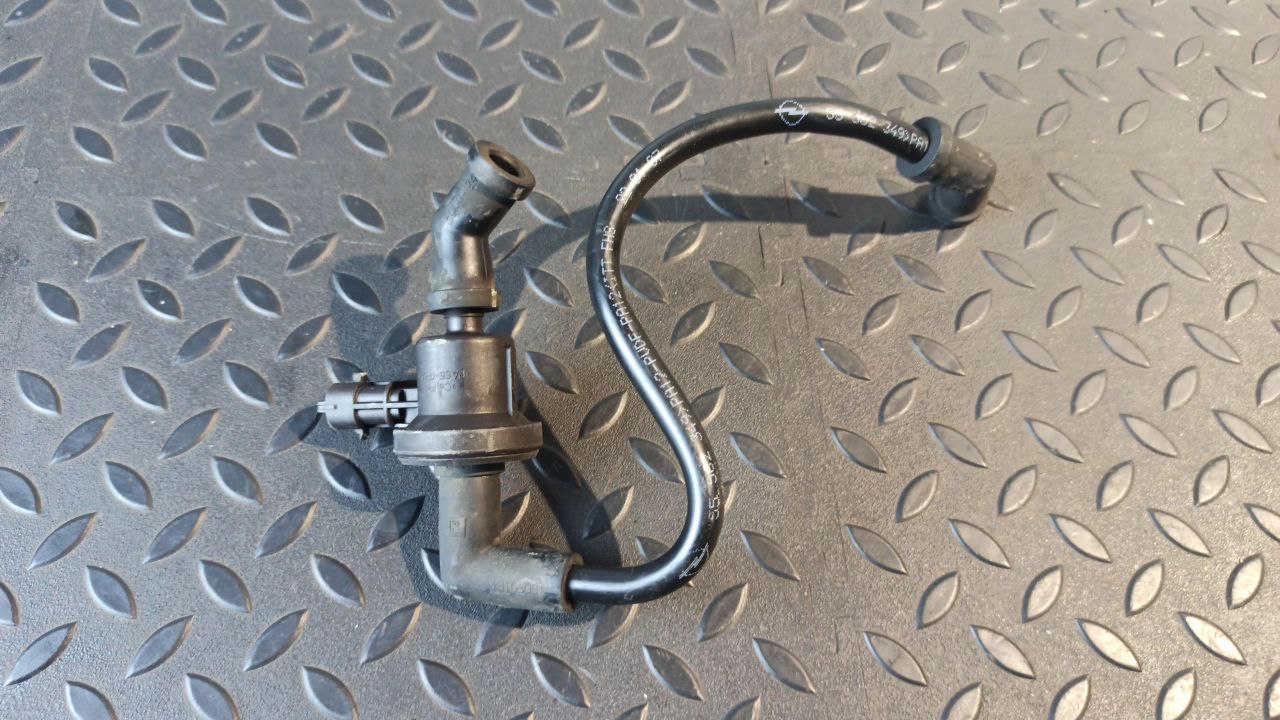 Клапан вентиляции топливного бака Opel Zafira/B 2005-2014