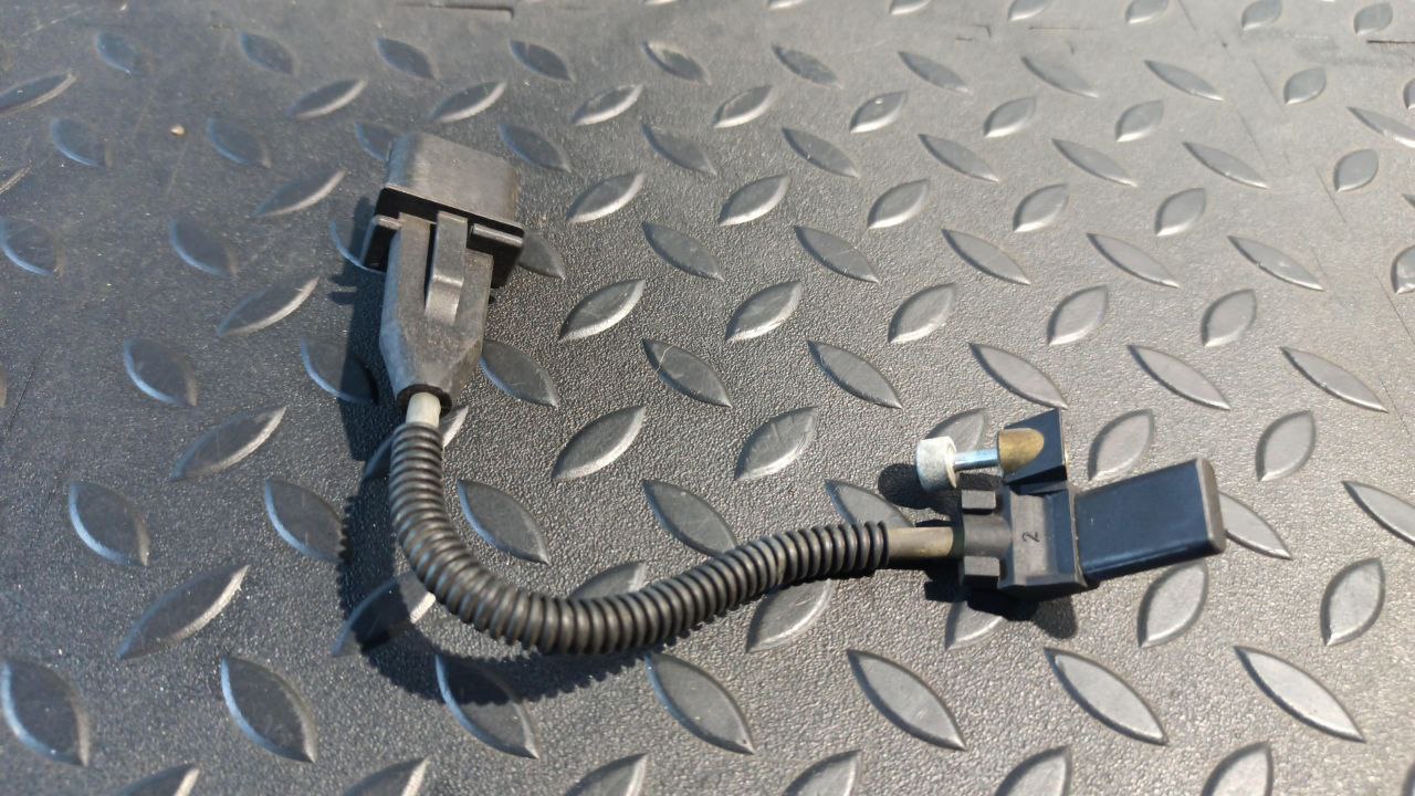 Датчик положения коленвала Opel Zafira/B 2005-2014